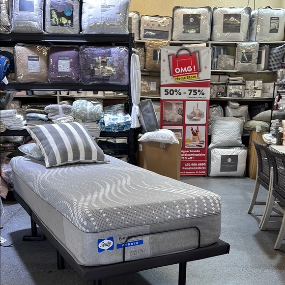 Adjustable Bed🔥🔥 Smart 5i Custom Adjustable Bed Base, Massage, Zero-Gravity - Picture 6 of 7